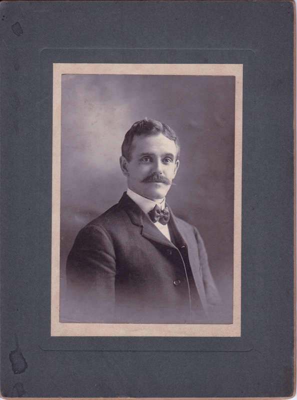 Gibson_Frank_L_01.jpg