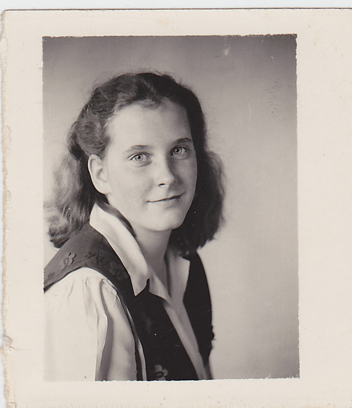 Unknown_Woman_02.jpg