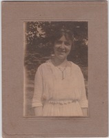 Thompson_Gladys_01.jpg