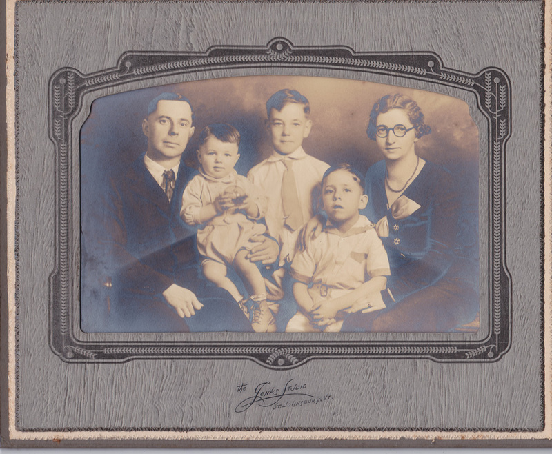 Thompson_Leslie_Family_01.jpg